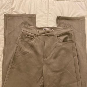 ZARA high waisted grey flare jeans, size 6, never worn!
